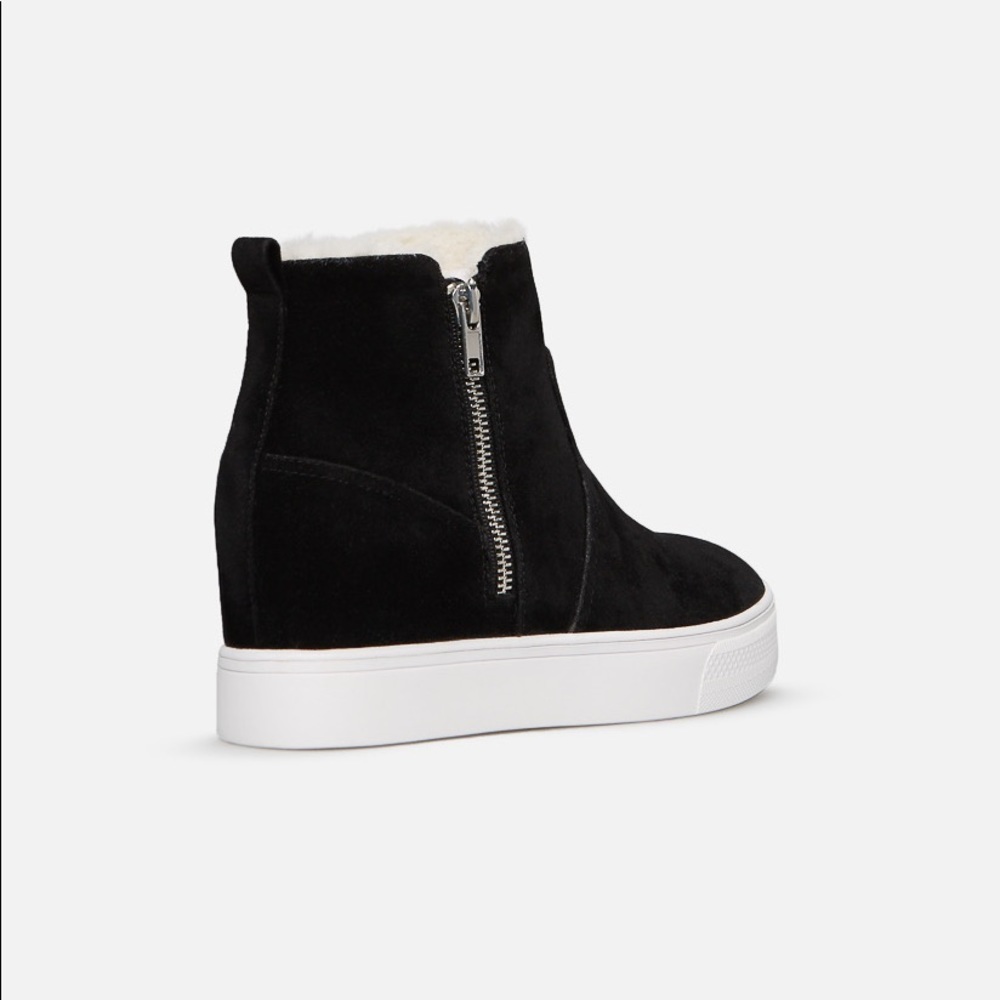 BRAND NEW Black Sidone Sneakers